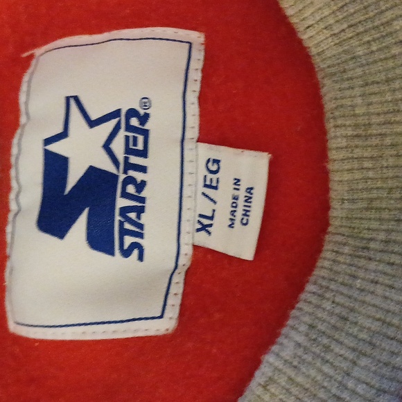 Chiefs Sweatshirt - Picture 2 of 8